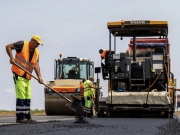 В Липецке ремонтируют дорогу на дамбе Матырского водохранилища