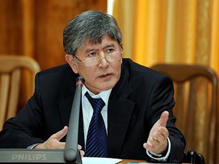 Киргизию официально возглавил Алмаз Атамбаев.