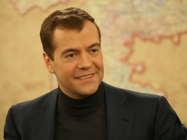 Медведев велел СВР рассказать о своей деятельности в интернете.