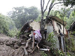 В Центральной Америке из-за ливней погибли 80 человек.