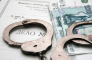 Трое сотрудников липецкого ГИБДД задержаны по подозрению в получении взятки и злоупотреблении должностными полномочиями