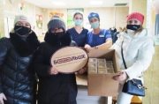 В День спонтанного проявления доброты дети липецкой областной больницы получили подарки