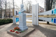 В День космонавтики липчане возложили цветы к памятнику Юрия Гагарина