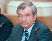 Депутаты горсовета избрали почетным гражданином Липецка Валерия Синюца.