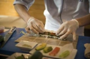 Трое липчан отравились роллами, заказанными на дом из суши-бара