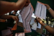 Активность избирателей в Таиланде обрушила сайт избиркома страны