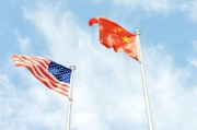 Китай пригрозил обвалить доллар в ответ на обвинения США в распространении COVID-2019