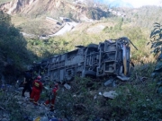 В Перу с обрыва сорвался автобус