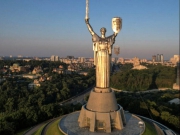 Памятник «Украина-мать» в Киеве вместо герба СССР украсит трезубец