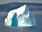 Гигантский айсберг двигается к берегам Африки