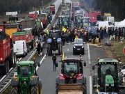 Движение на дорогах в некоторых регионах Франции парализовано из-за протестов фермеров