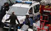 По делу о теракте во Франции задержаны первые подозреваемые.