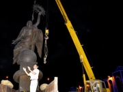 В Бишкеке демонтировали статую Свободы.