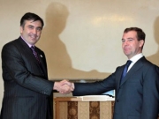 Медведев назвал себя спасителем Саакашвили.