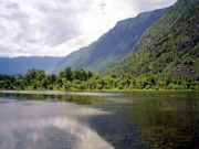 Найдены тела утонувших в алтайском озере туристов.