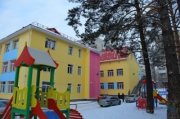 В Новосибирске после гибели ребенка на игровой площадке возбудили дело.
