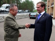 Ким Чен Ир пообещал Медведеву возобновить переговоры о ядерном разоружении.