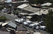 Захватившие в Ереване здание полиции требуют у властей еду, связь и электроснабжение