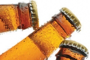 В России запретят повторно разливать пиво в стеклянные бутылки.