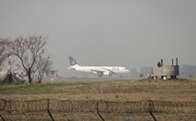Самолет с 47 людьми на борту потерпел крушение в Пакистане