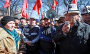 Сторонники лидера парламентской оппозиции Киргизии проводят митинг в центре Бишкека