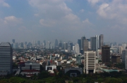 Полиция Индонезии задержала 3 подозреваемых в связи со взрывами в Джакарте