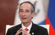 Экс-президент Гватемалы Колом и бывшие важные министры задержаны по делу о коррупции